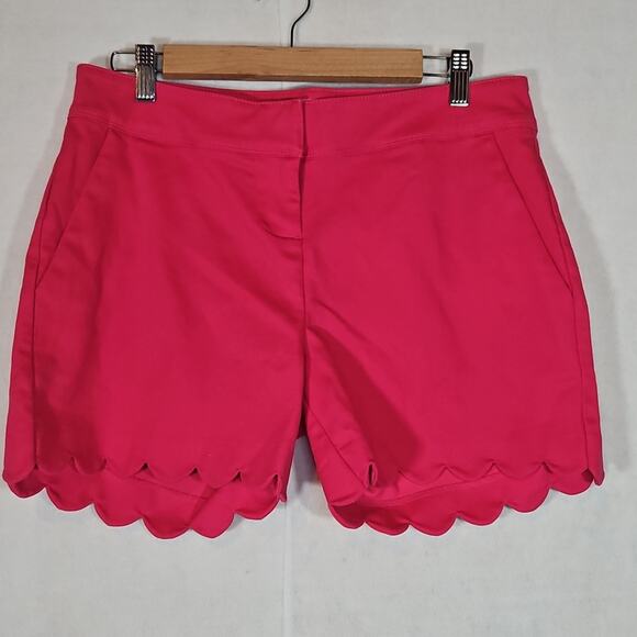 Isaac Mizrahi Hot Pink Scallop Hem Shorts - Picture 1 of 9